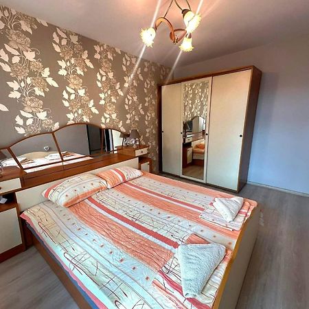 Lux Apartment Sisi 布尔加斯 外观 照片