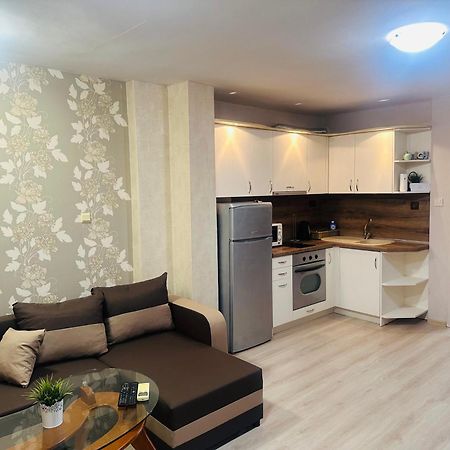 Lux Apartment Sisi 布尔加斯 外观 照片