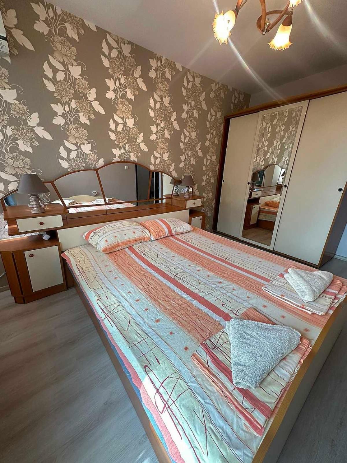 Lux Apartment Sisi 布尔加斯 外观 照片