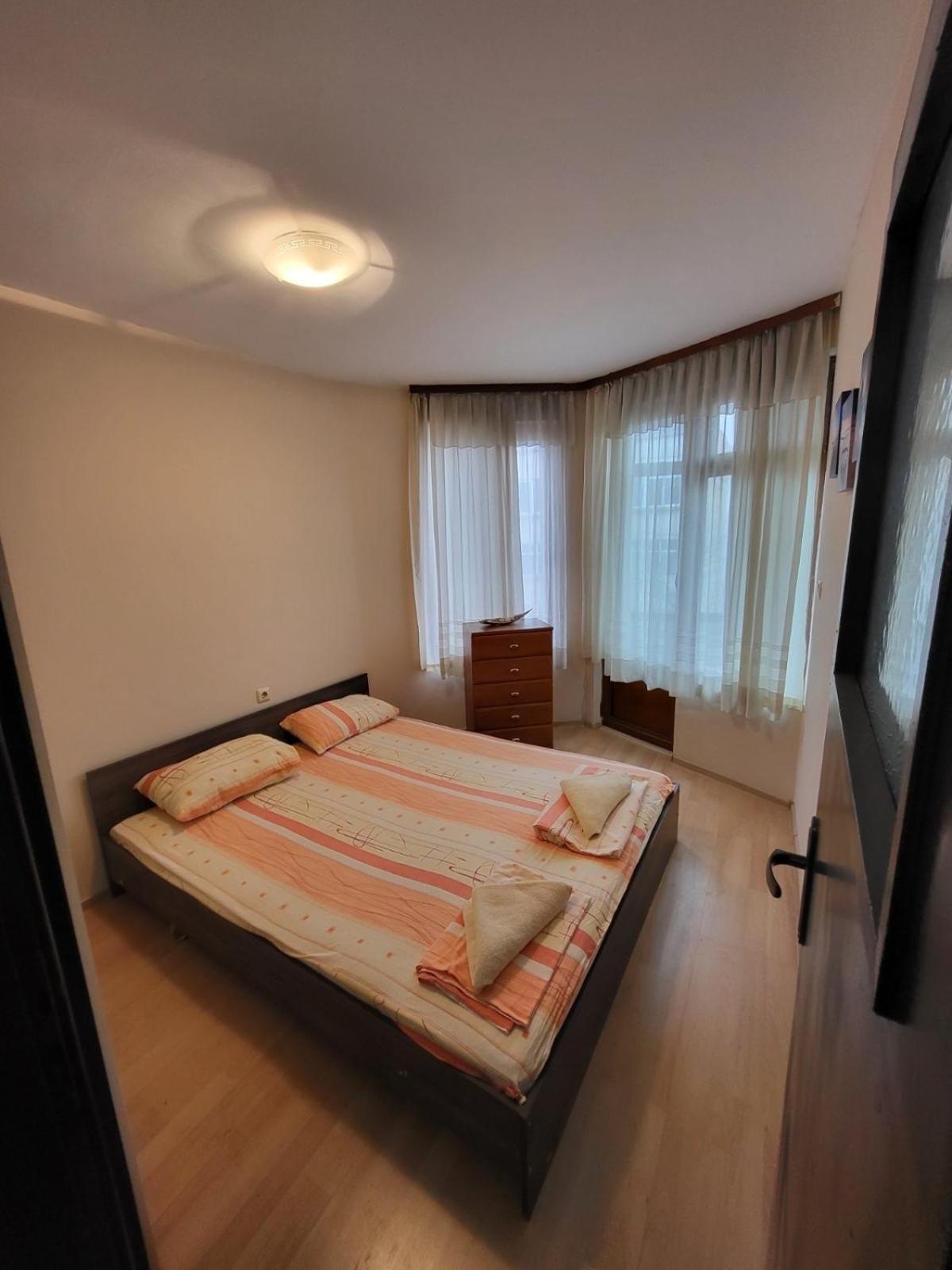 Lux Apartment Sisi 布尔加斯 外观 照片
